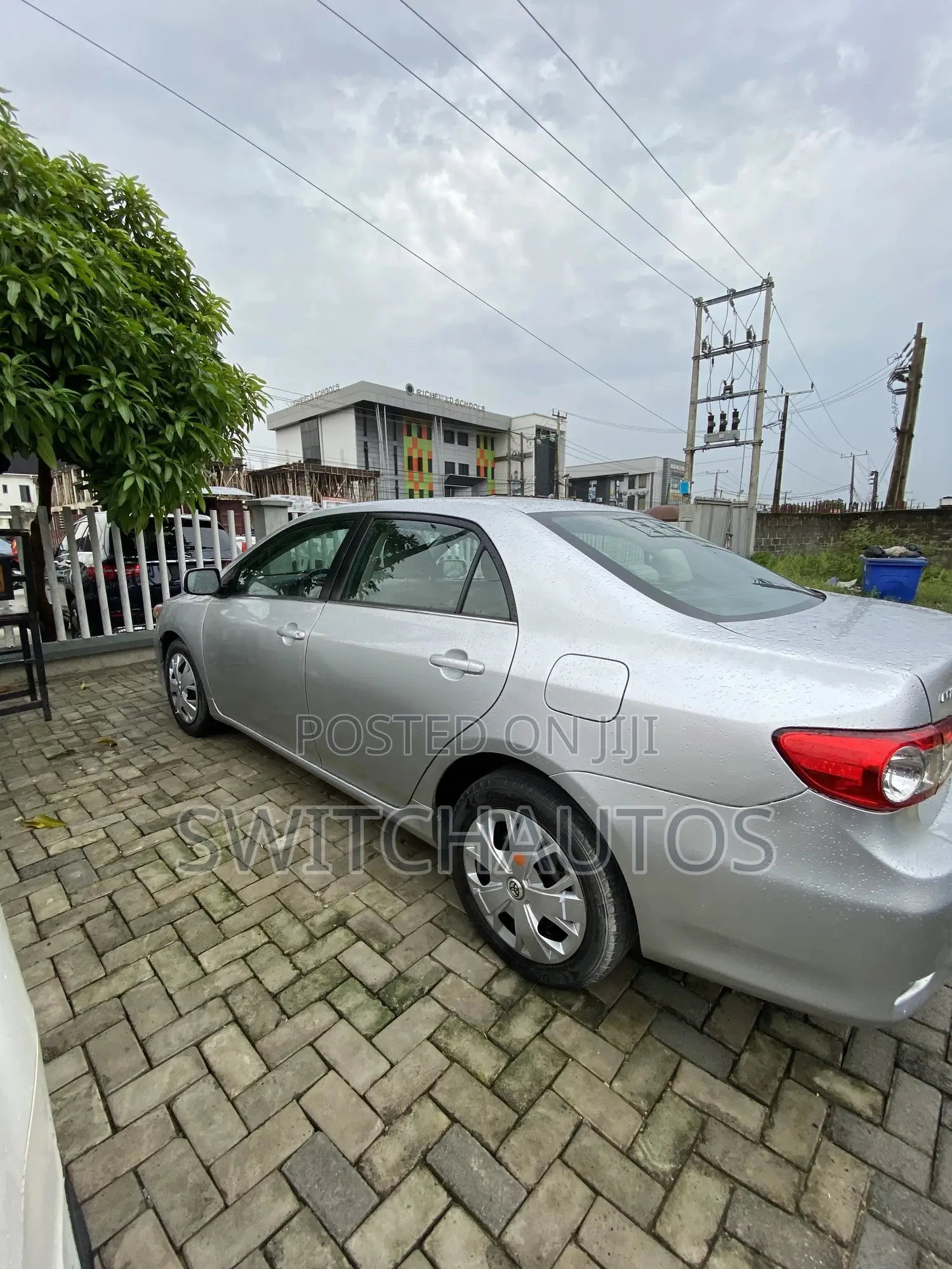 Toyota Corolla L 4dr Sedan (1.8L 4cyl 5M) 2013 Silver