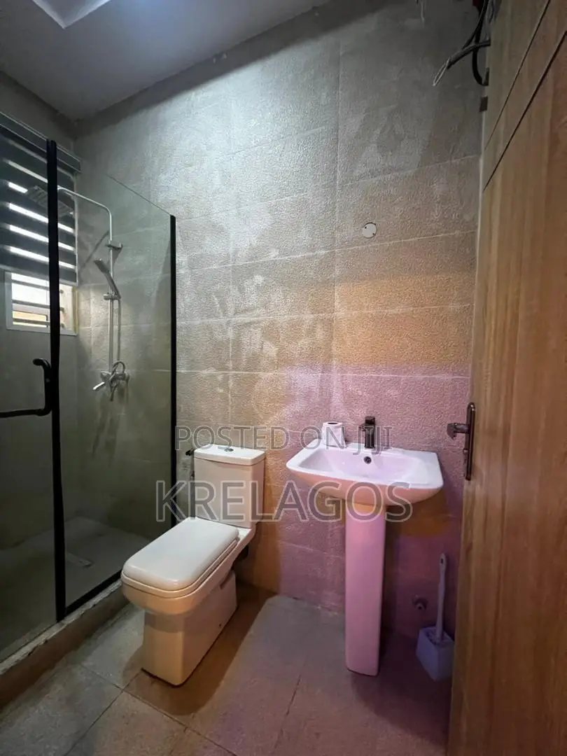 Furnished 2bdrm Apartment in Lekki Phase 1 for rent