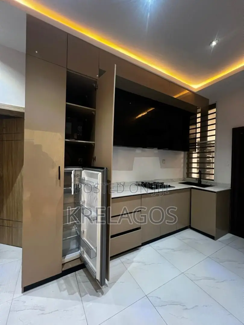 Furnished 2bdrm Apartment in Lekki Phase 1 for rent