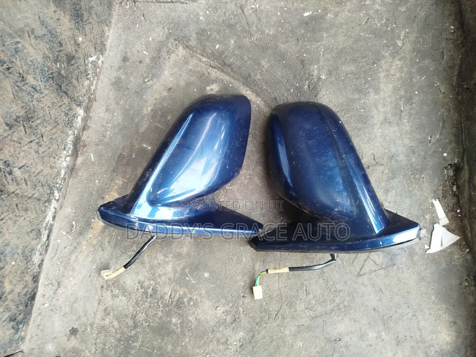 Toyota Matrix 2003-2007 Side Mirrors.
