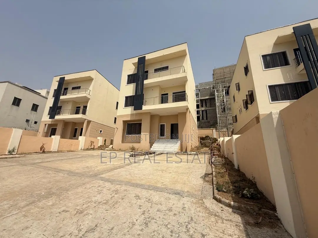 5bdrm House in Guzape District for sale