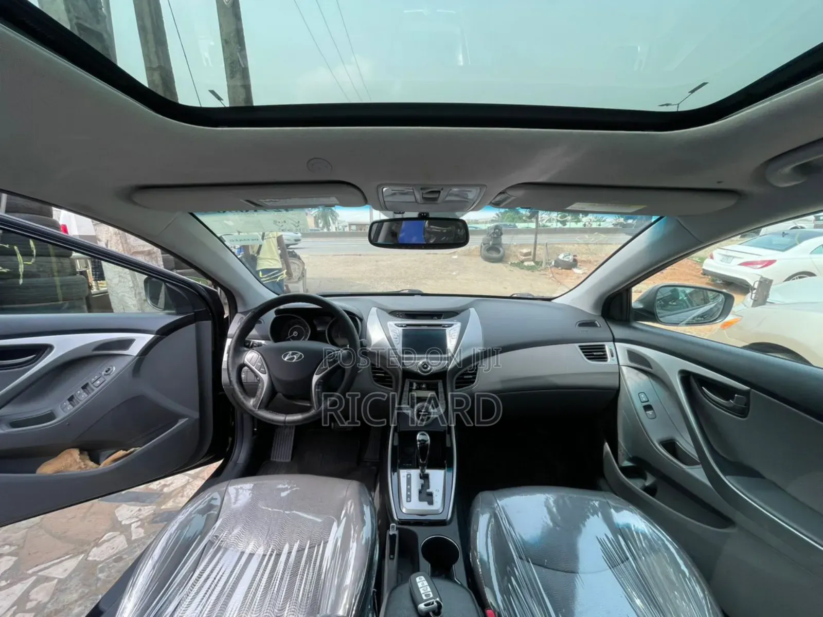 Hyundai Elantra GLS Sedan FWD (1.8L 4cyl 6M) 2013 Black