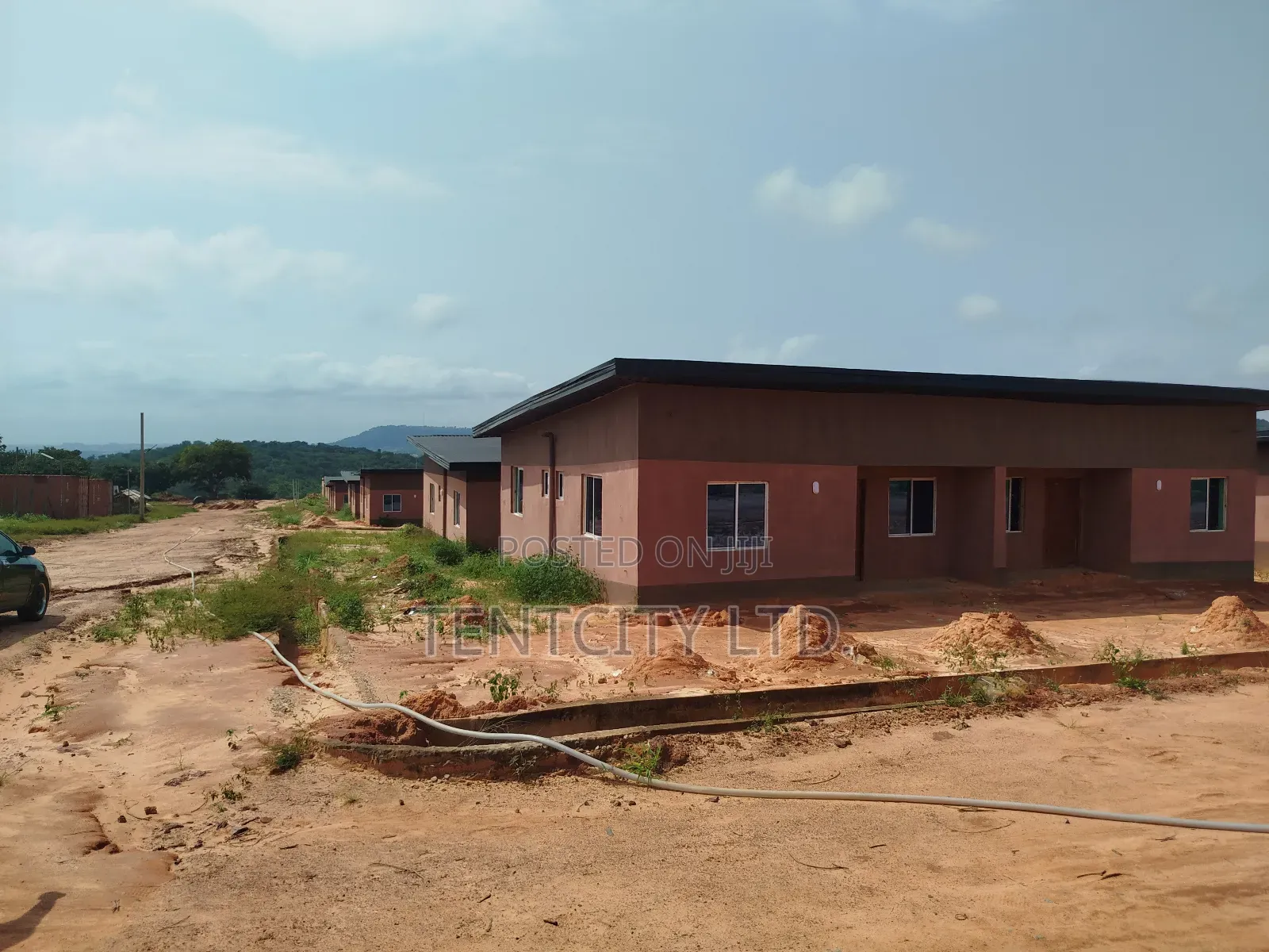 4bdrm Bungalow in Beside Sunrise for sale
