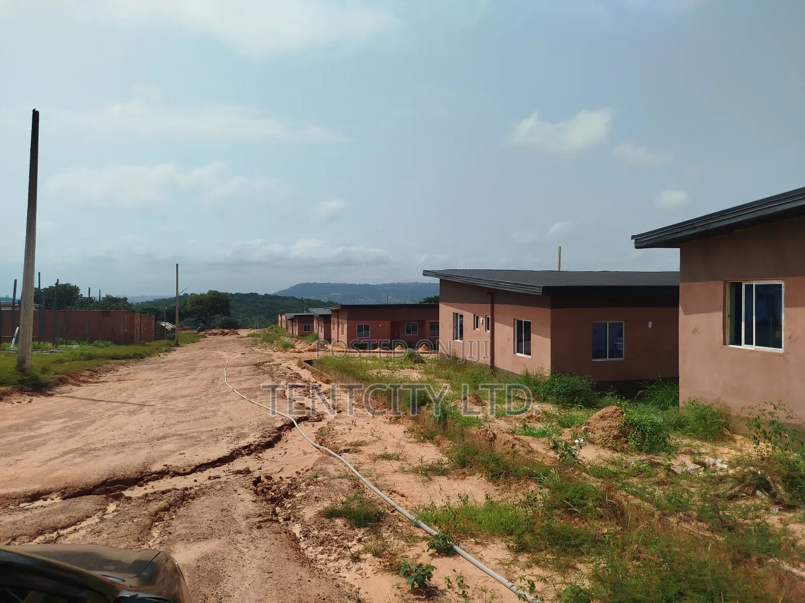 4bdrm Bungalow in Beside Sunrise for sale