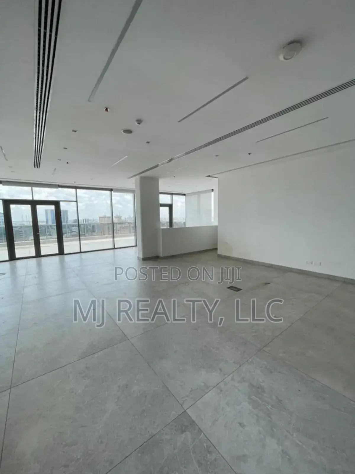 160 SQM Penthouse Office Space at Vi