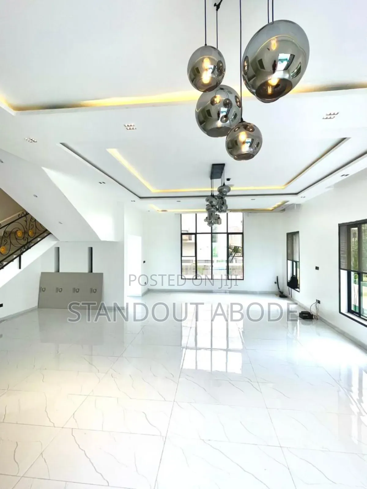 6bdrm Duplex in Northern Foreshore, Chevron for sale