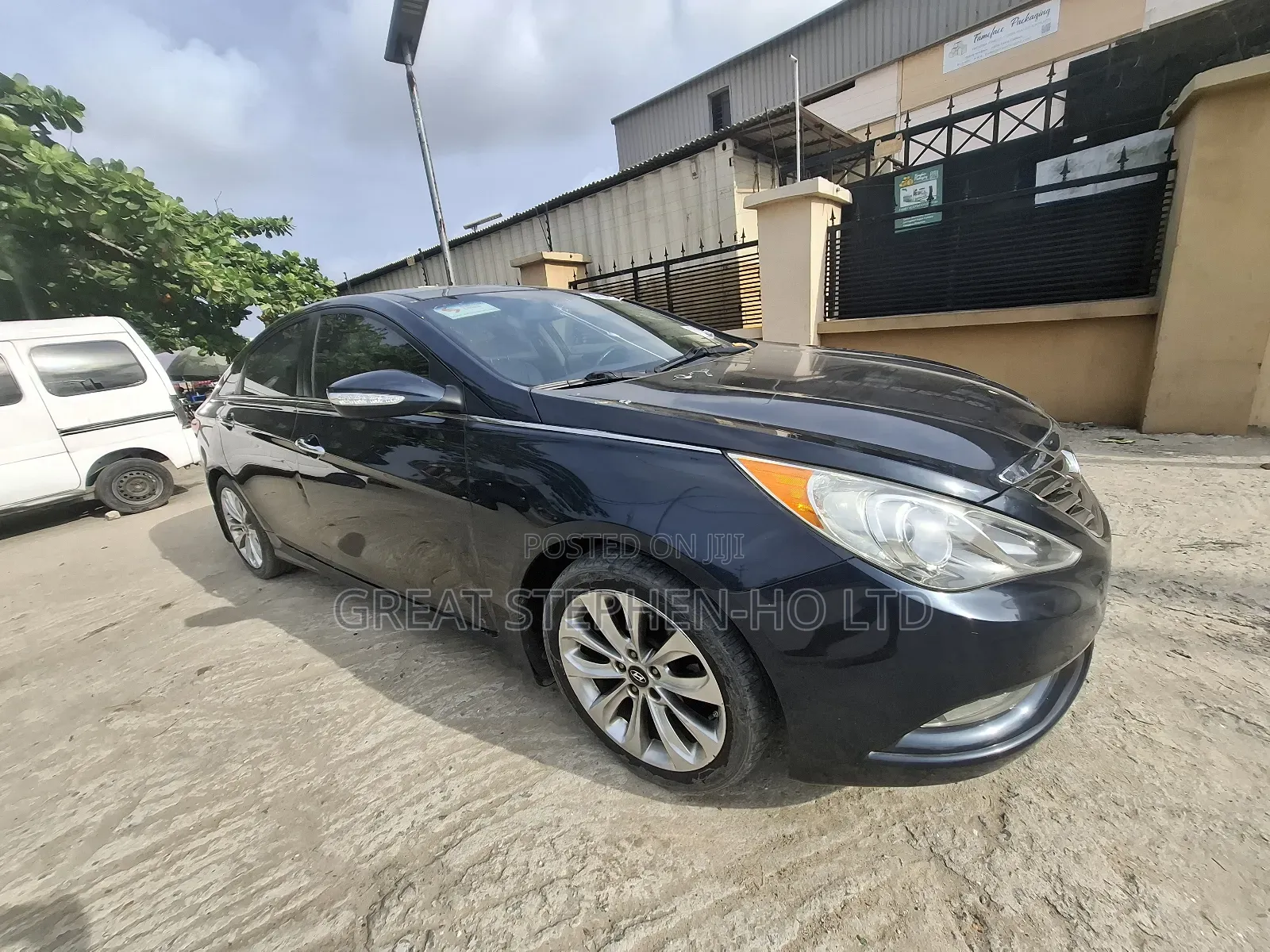 Hyundai Sonata Limited 2.0T Sedan (2.0L 4cyl 6A) 2012