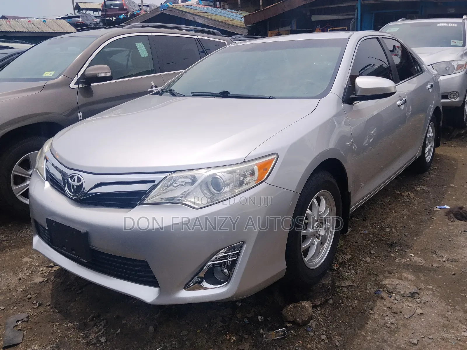 Toyota Camry LE 4dr Sedan (2.5L 4cyl 6A) 2013 Silver