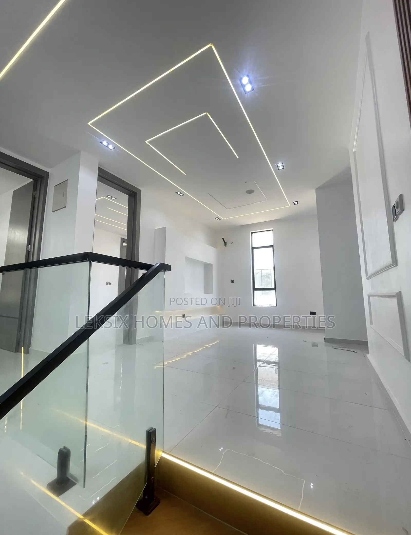 5bdrm Duplex in A Well Secured, Chevron for sale