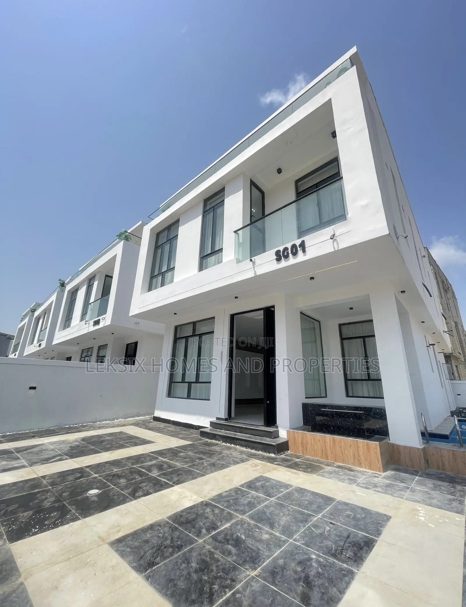 5bdrm Duplex in A Well Secured, Chevron for sale