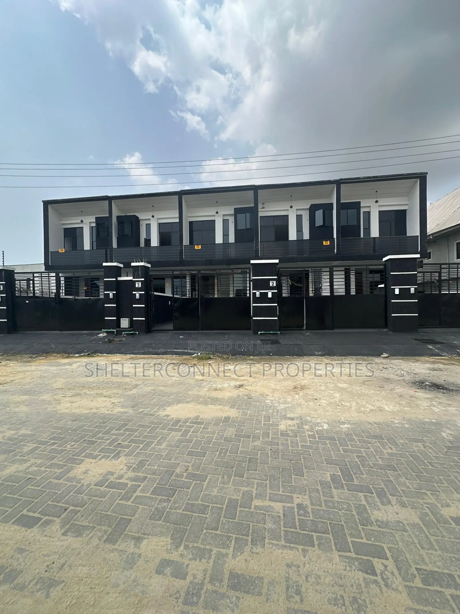 4bdrm Townhouse / Terrace in Ajah for rent