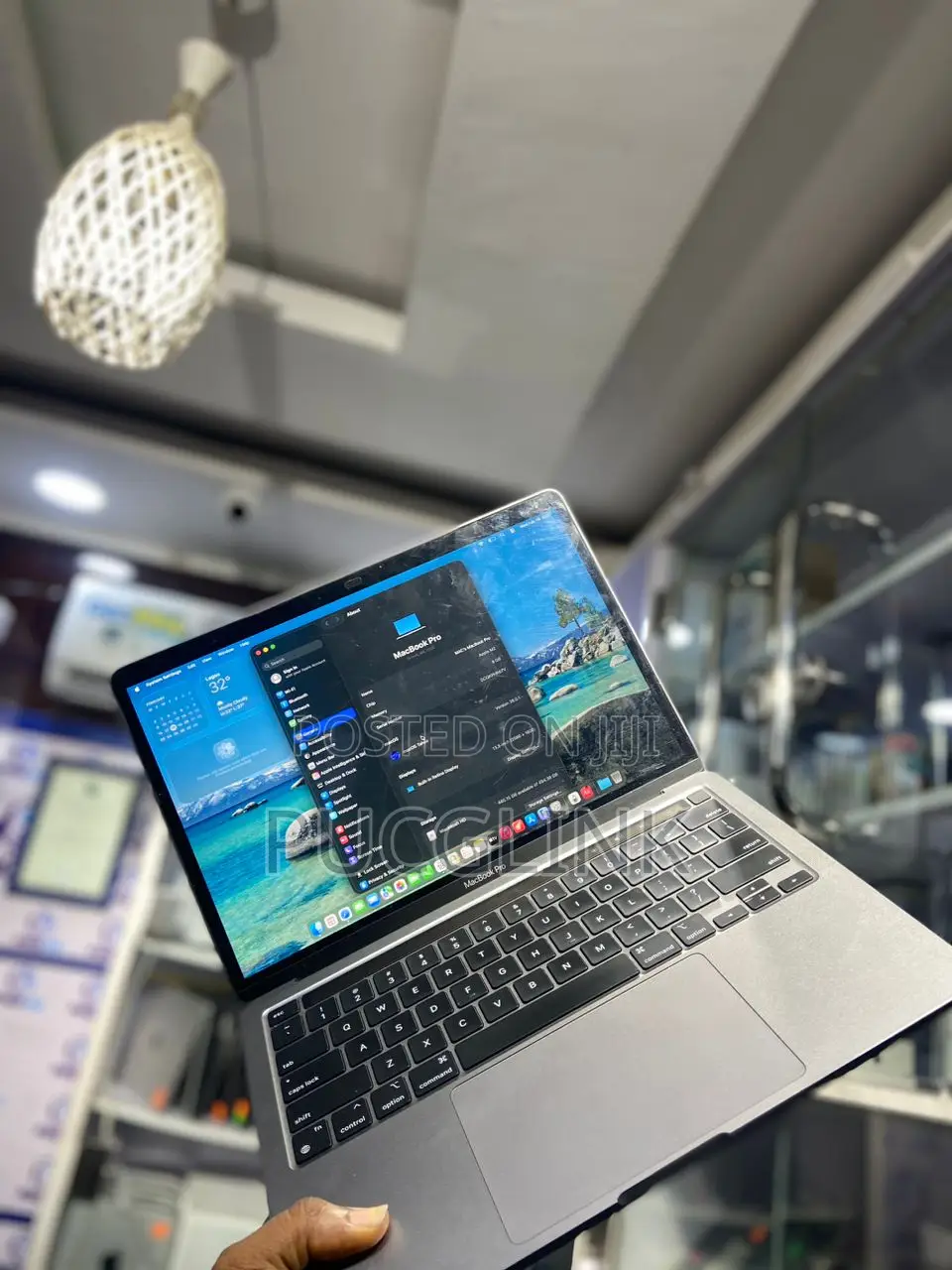 Laptop Apple MacBook Pro 2022 M2 8GB Apple M2 SSD 512GB