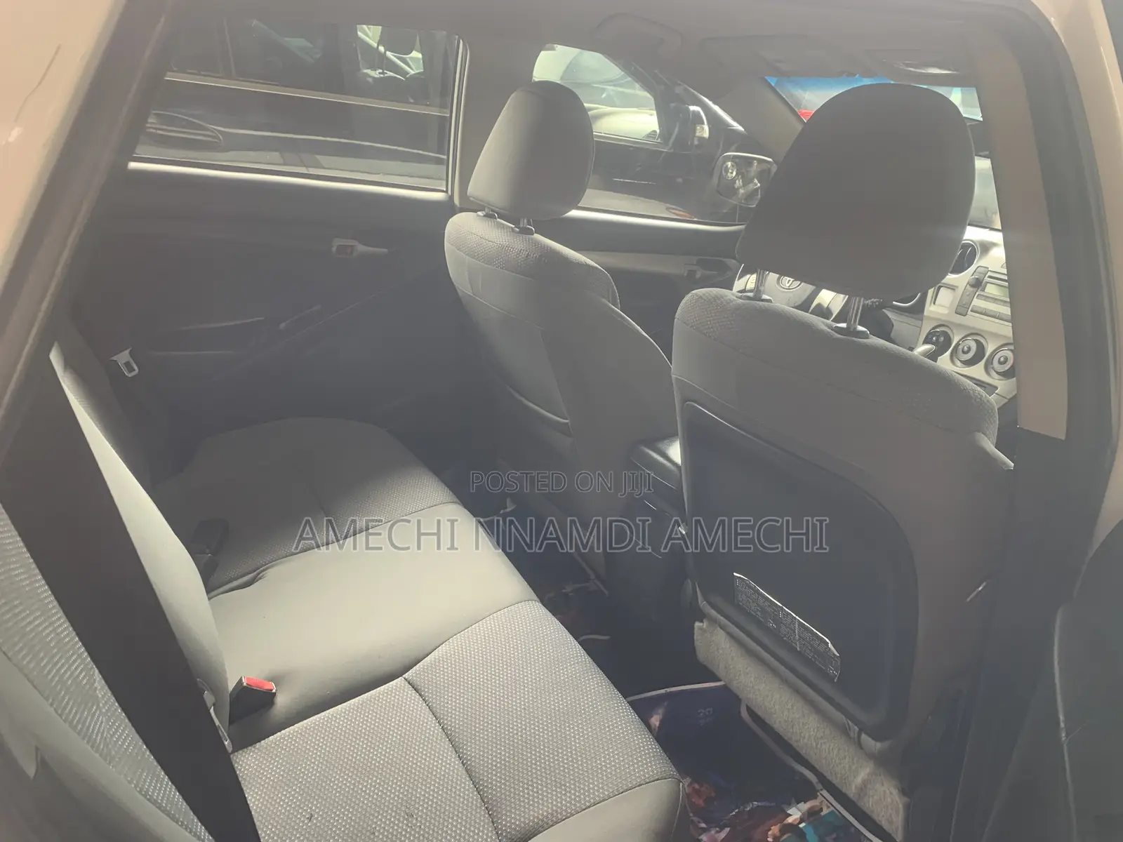 Toyota Matrix S Hatchback AWD (2.4L 4cyl 4A) 2010 White