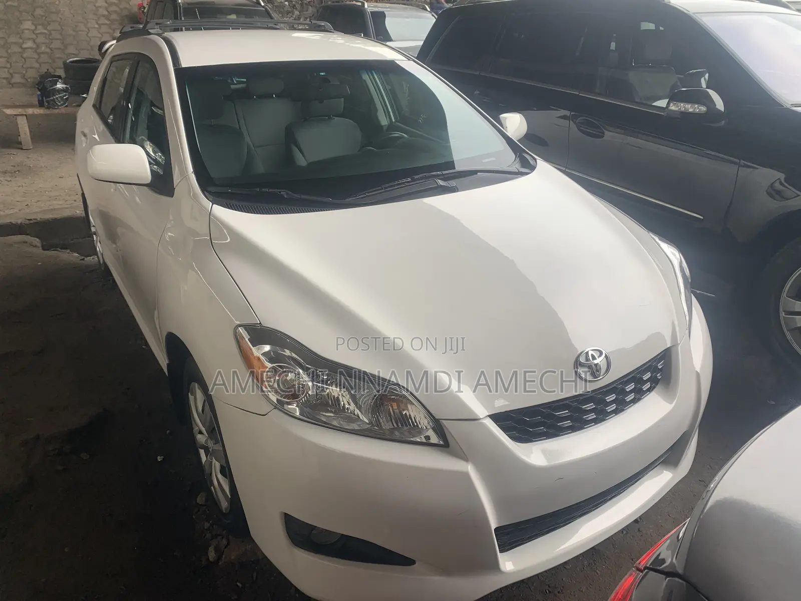 Toyota Matrix S Hatchback AWD (2.4L 4cyl 4A) 2010 White