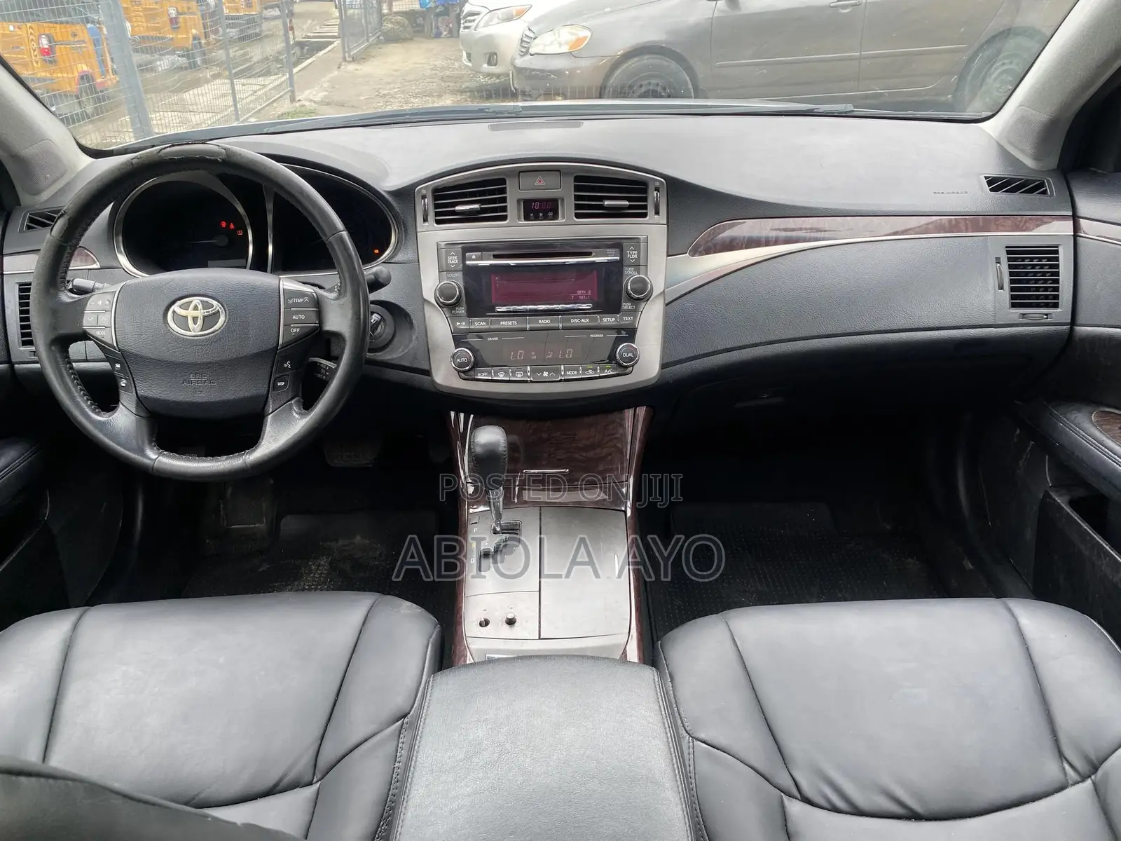 Toyota Avalon 2011 Gold