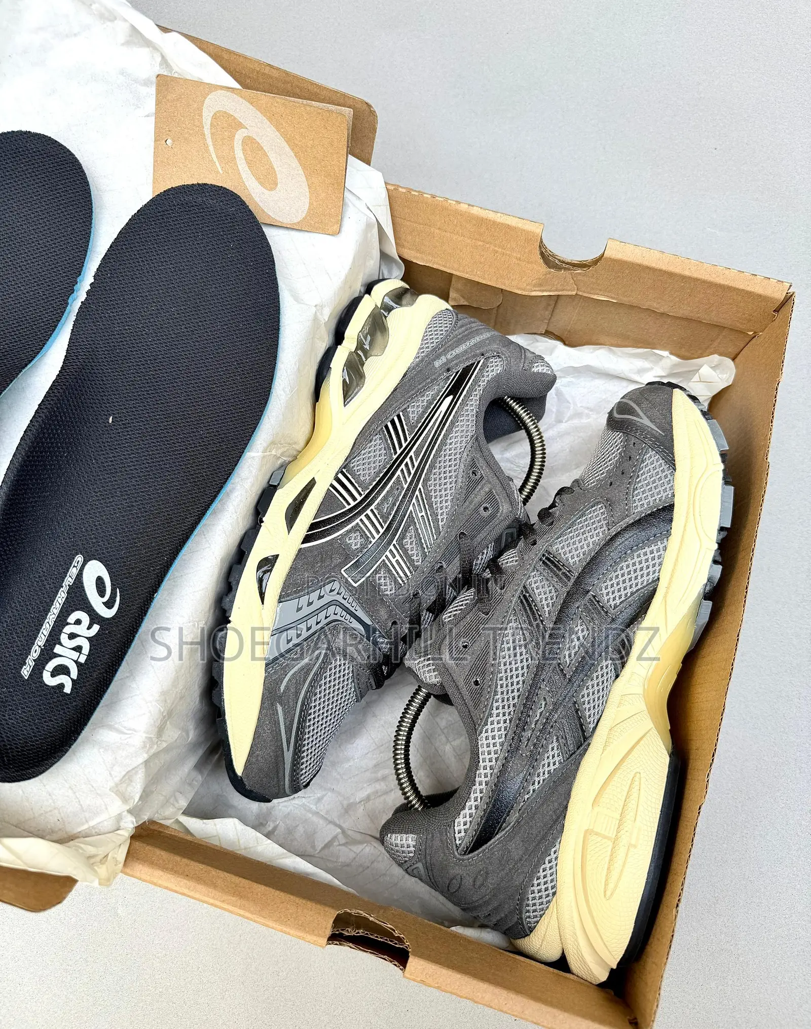 Asics Gel Kayano 14 Unisex Sneakers Available in Sizes 40-47