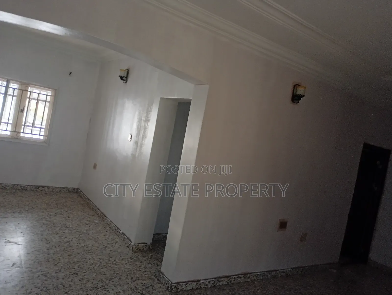 2bdrm Block of Flats in Hrh Estate, Port-Harcourt for rent