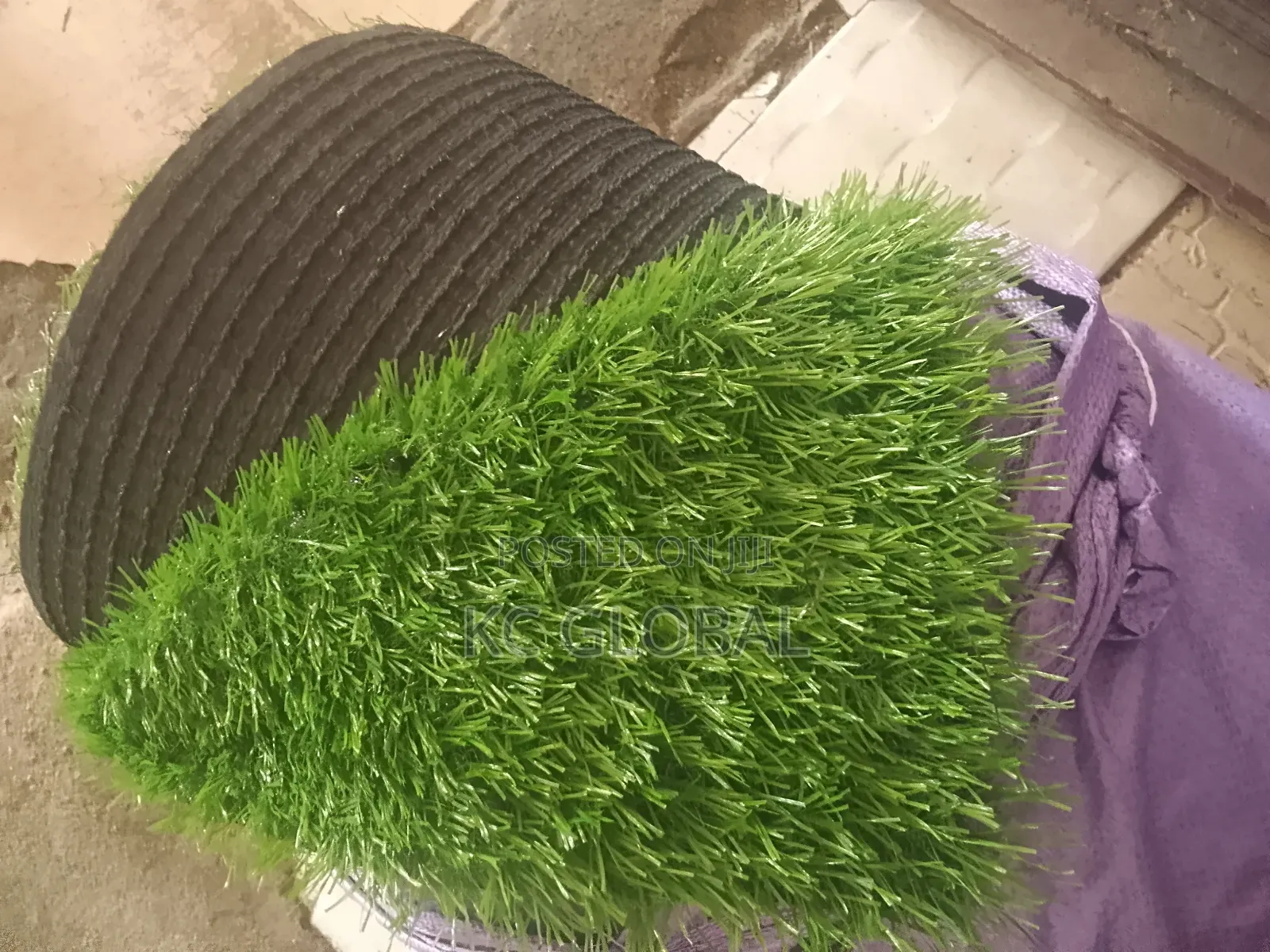 Artificial Grass. 35 Mm Available in Bulk.