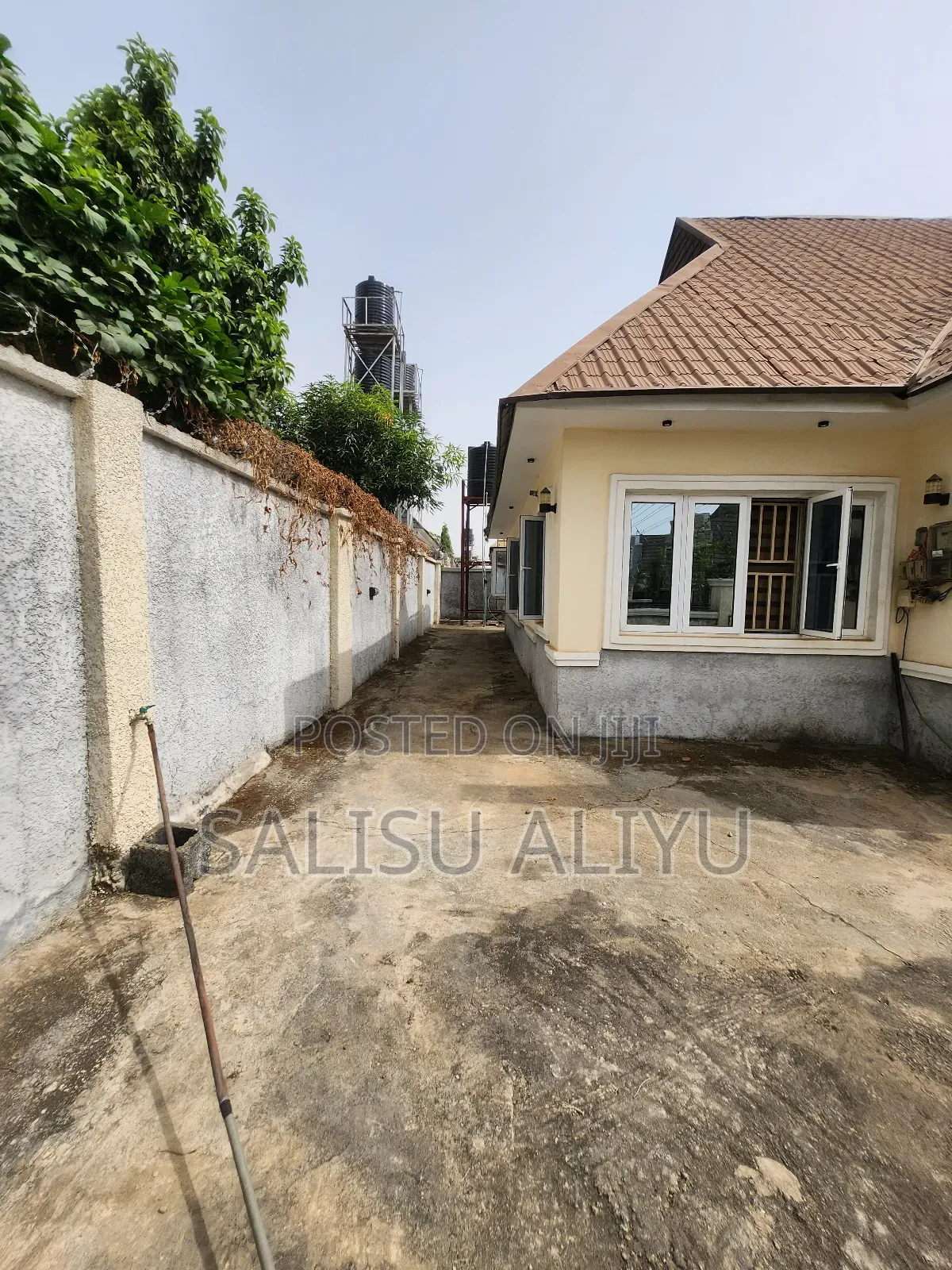 2bdrm Bungalow in Galadimawa for sale
