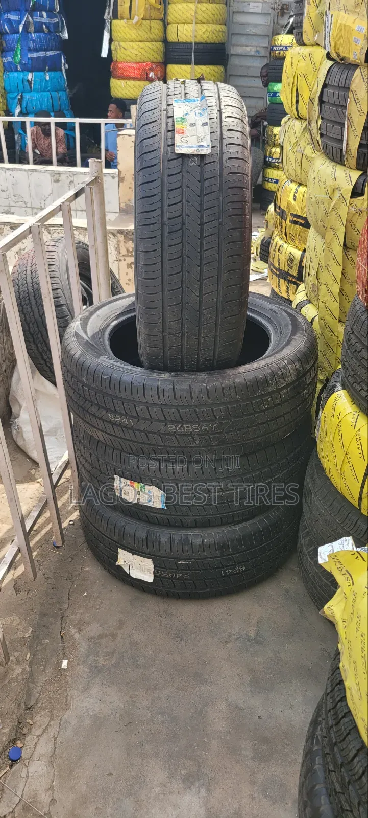 Dunlop Grandtrek Pt5 - 265/55r20 113v(Extra Load)With18montns Warranty