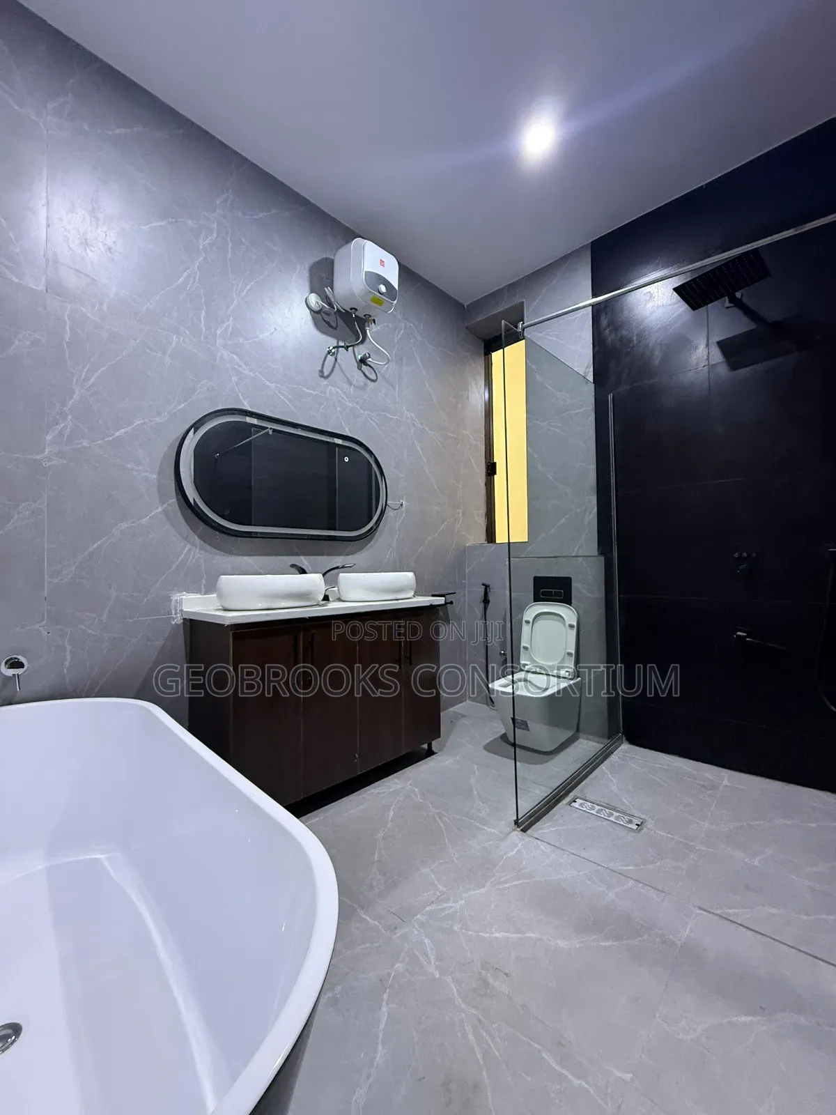 5bdrm House in Engr Lere Adigun Gra, Basorun for sale