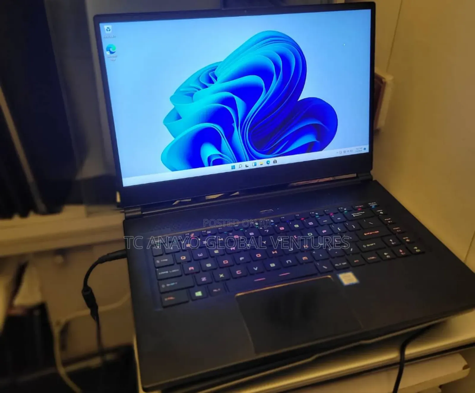 Laptop MSI MSI Sword 15 16GB Intel Core I7 SSD 512GB