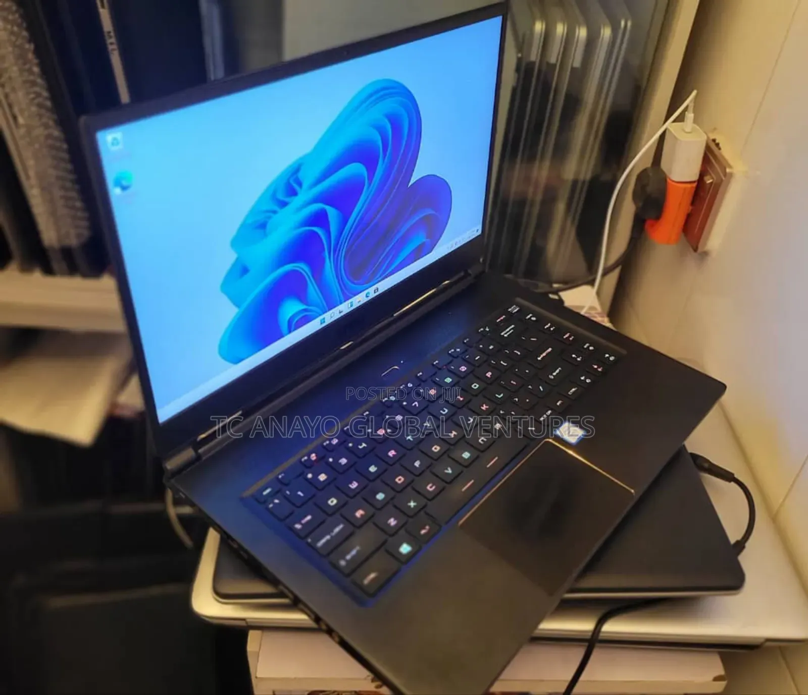 Laptop MSI MSI Sword 15 16GB Intel Core I7 SSD 512GB