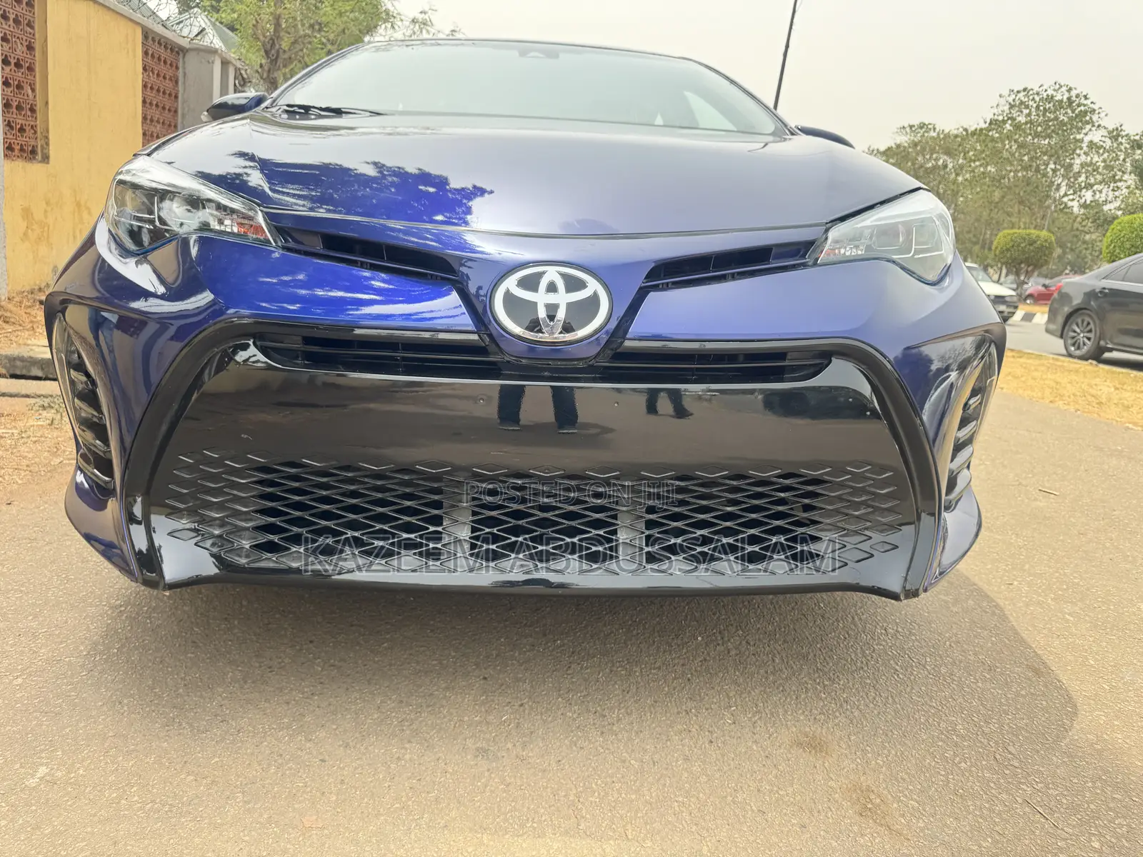 Toyota Corolla SE (1.8L 4cyl 6M) 2018 Blue