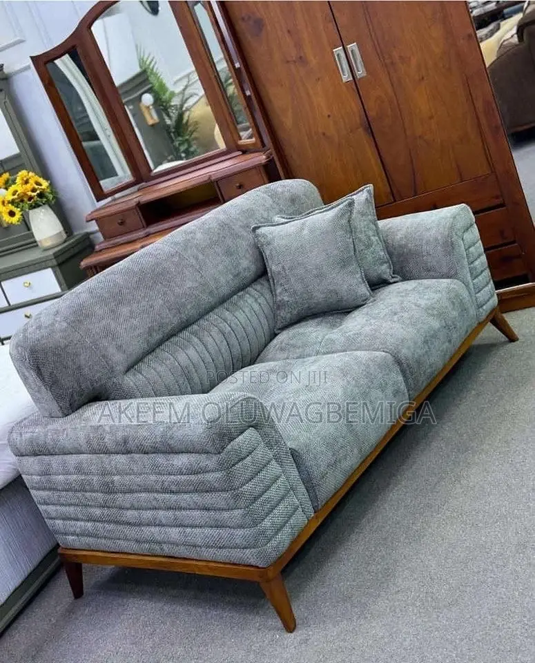 Double Seater With Polished Wood Base Leg