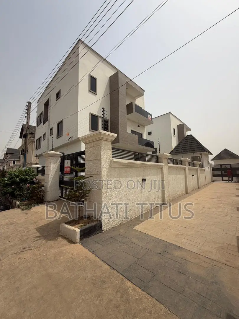 5bdrm Duplex in Life Camp for sale