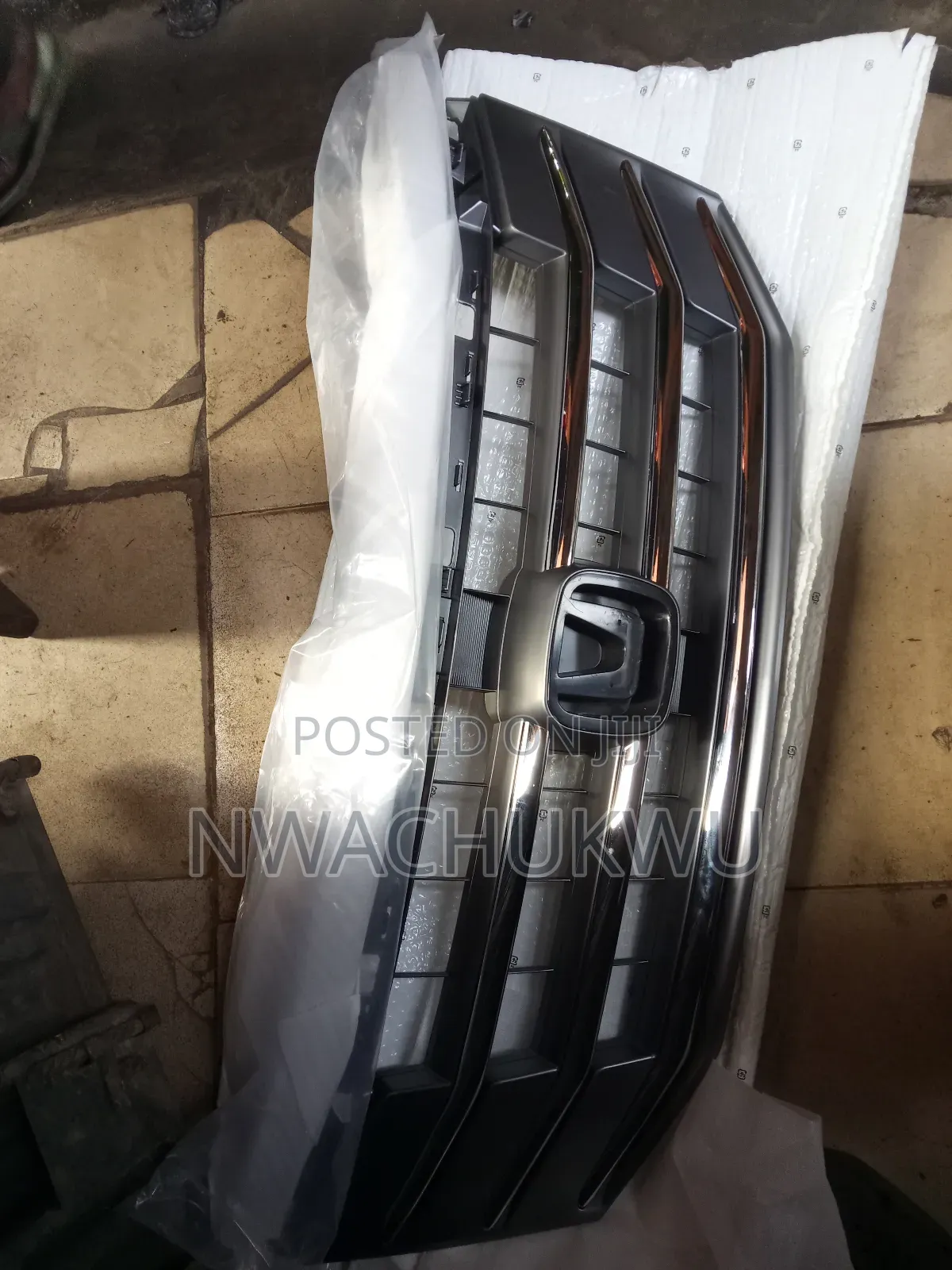 Honda Crosstour 010 Front Grille