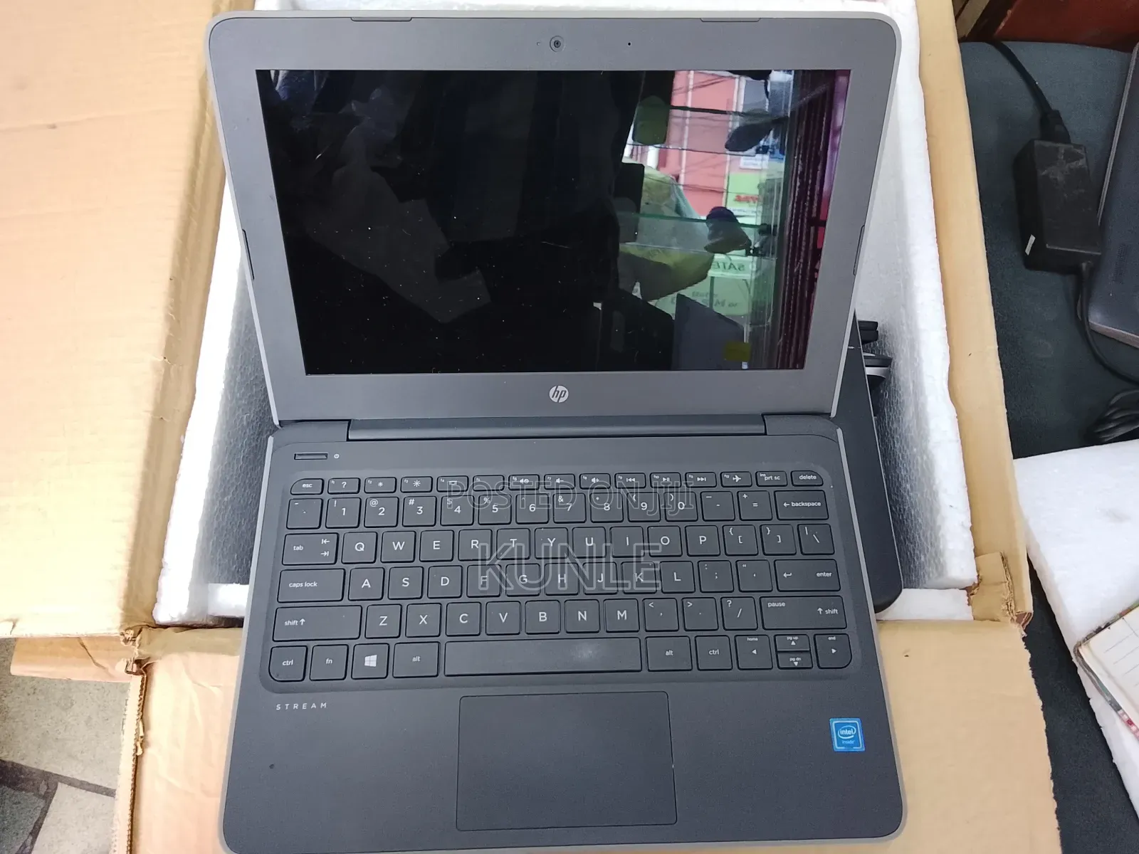 Laptop HP Stream 11 4GB Intel Pentium SSD 60GB