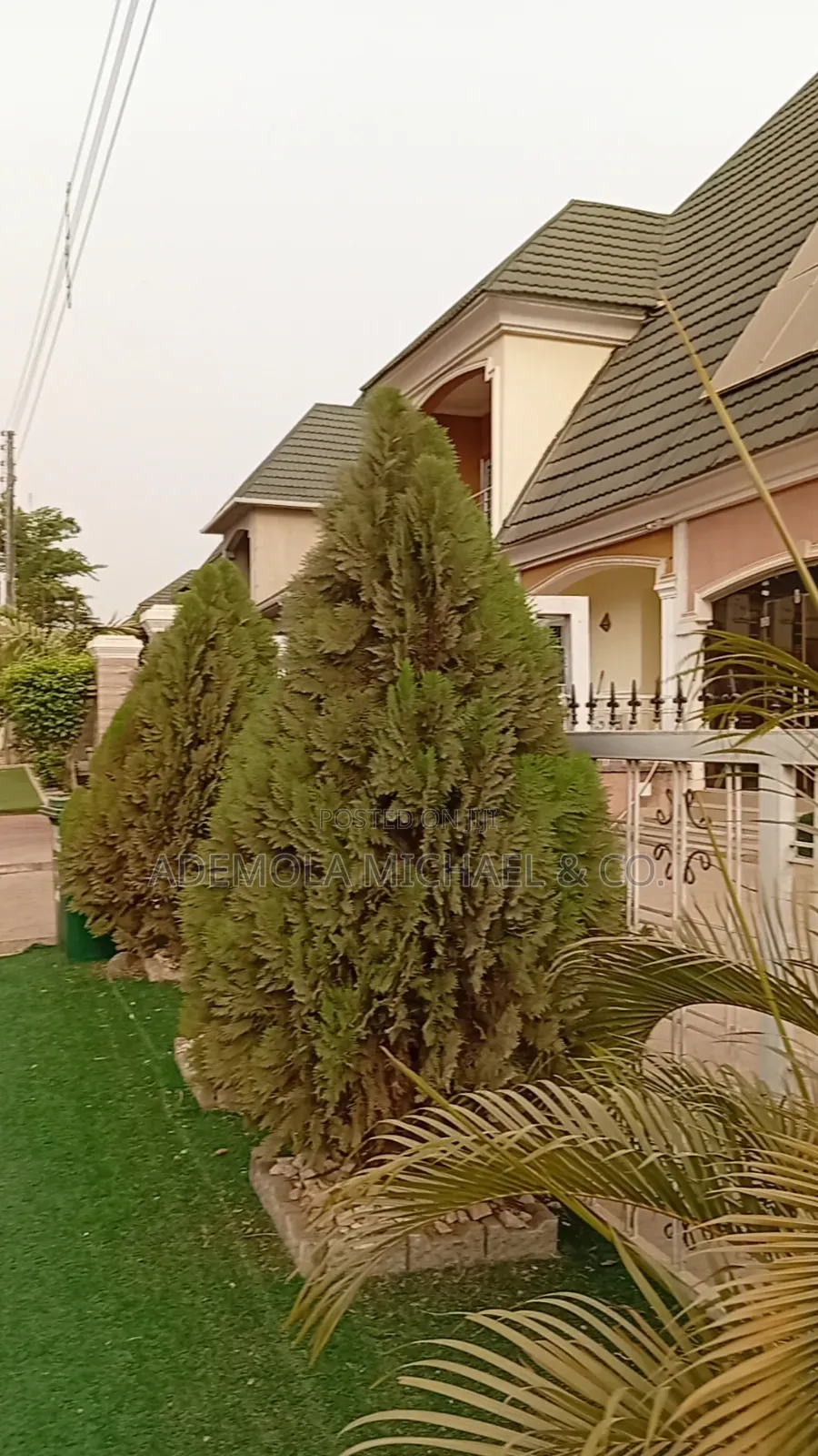 5bdrm Penthouse in River Park Estate, Lugbe District for sale