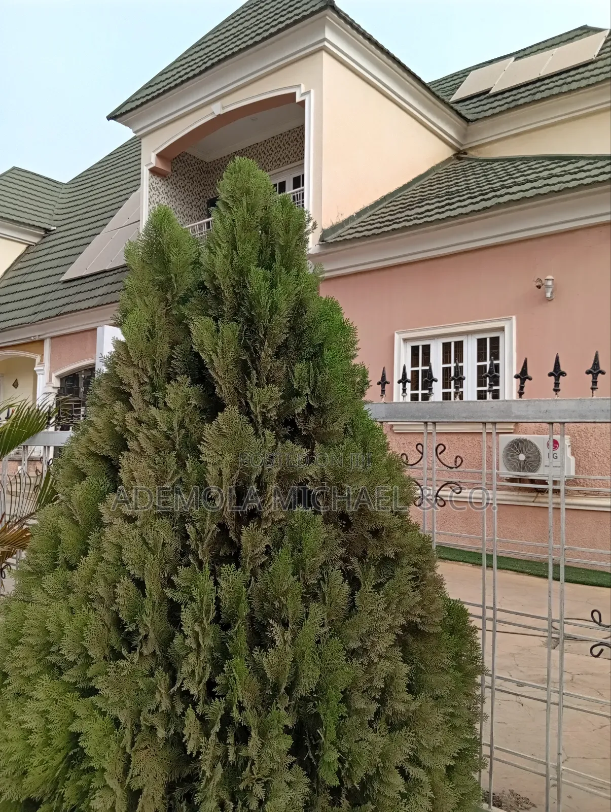 5bdrm Penthouse in River Park Estate, Lugbe District for sale