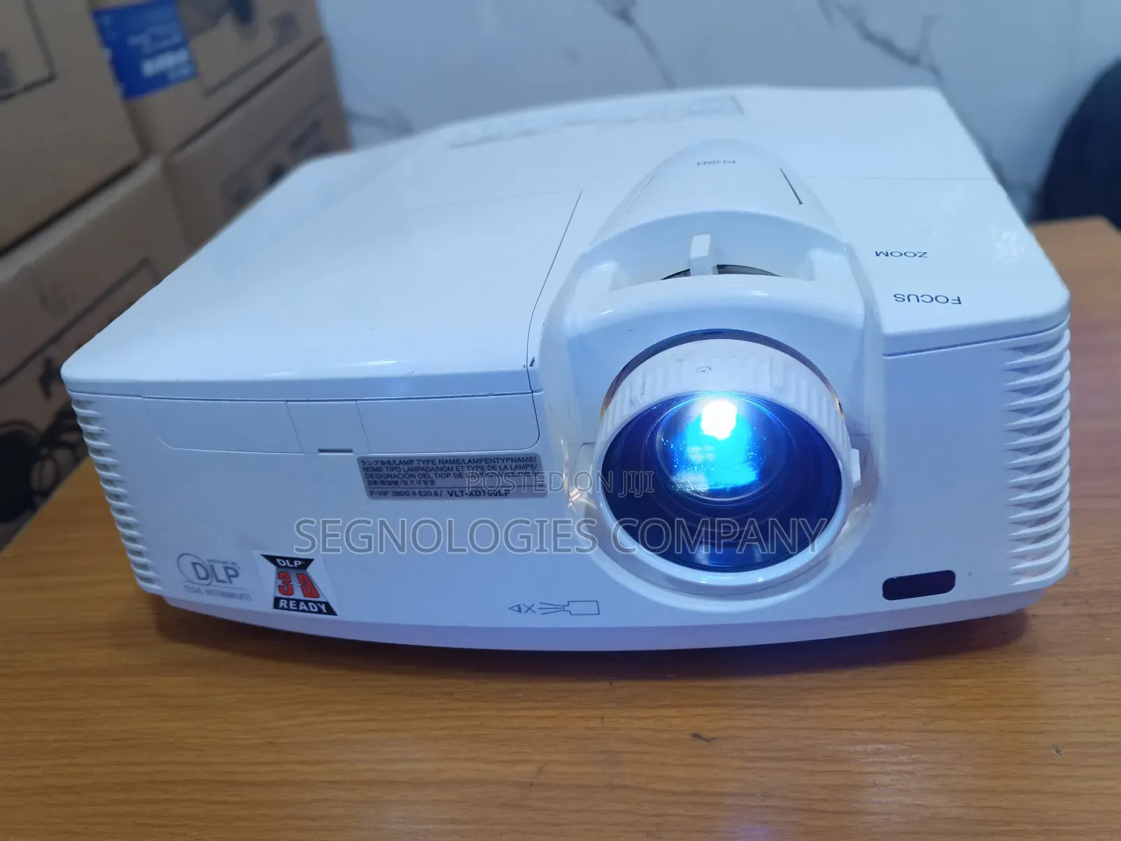 Mitsubishi Xd700u 5000 Lumens Ultra Bright Dlp Projector
