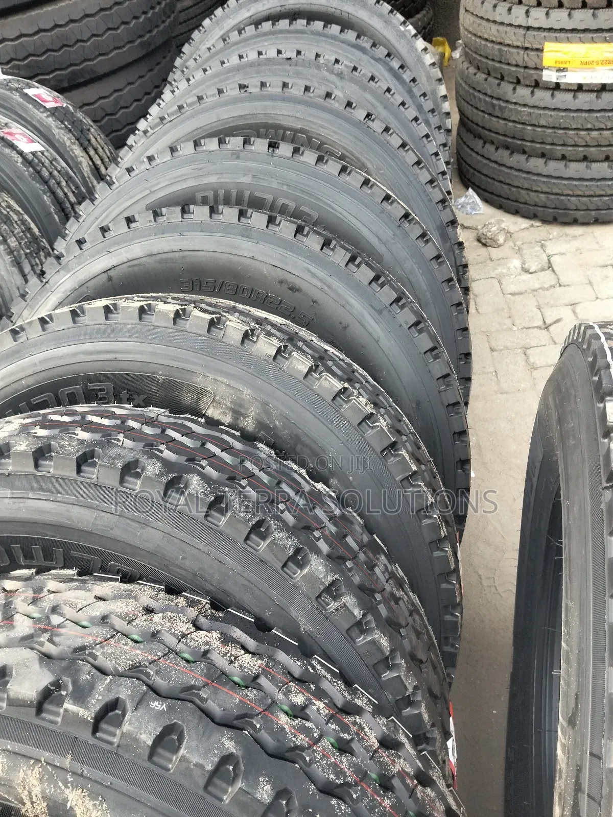 315/80r22.5 Roadwing