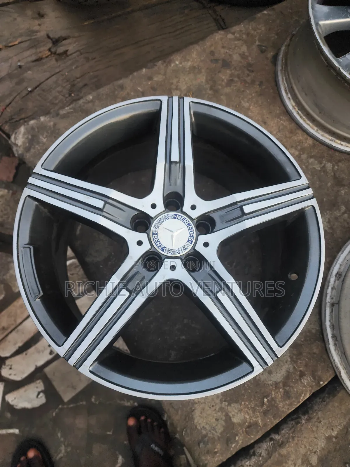 17inch Mercedes Benz Rim.