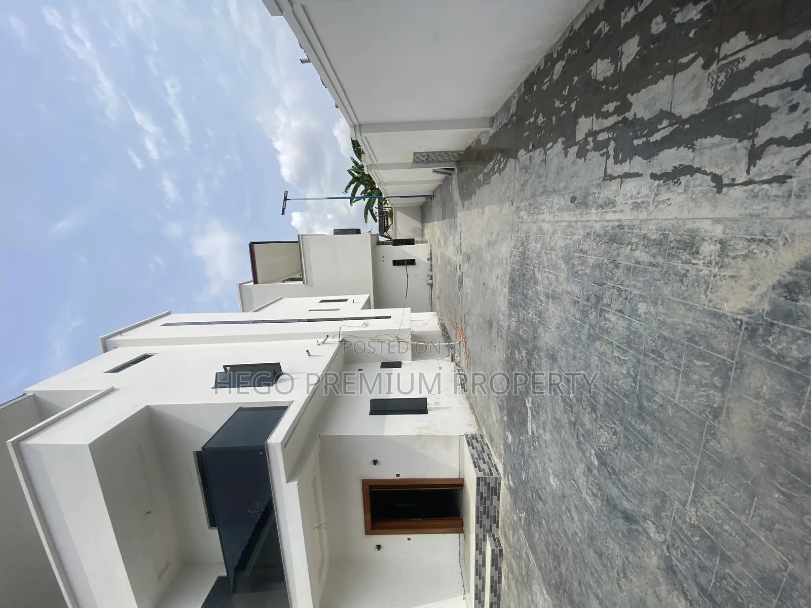 4bdrm Penthouse in Spring Valley, Uzoba for sale