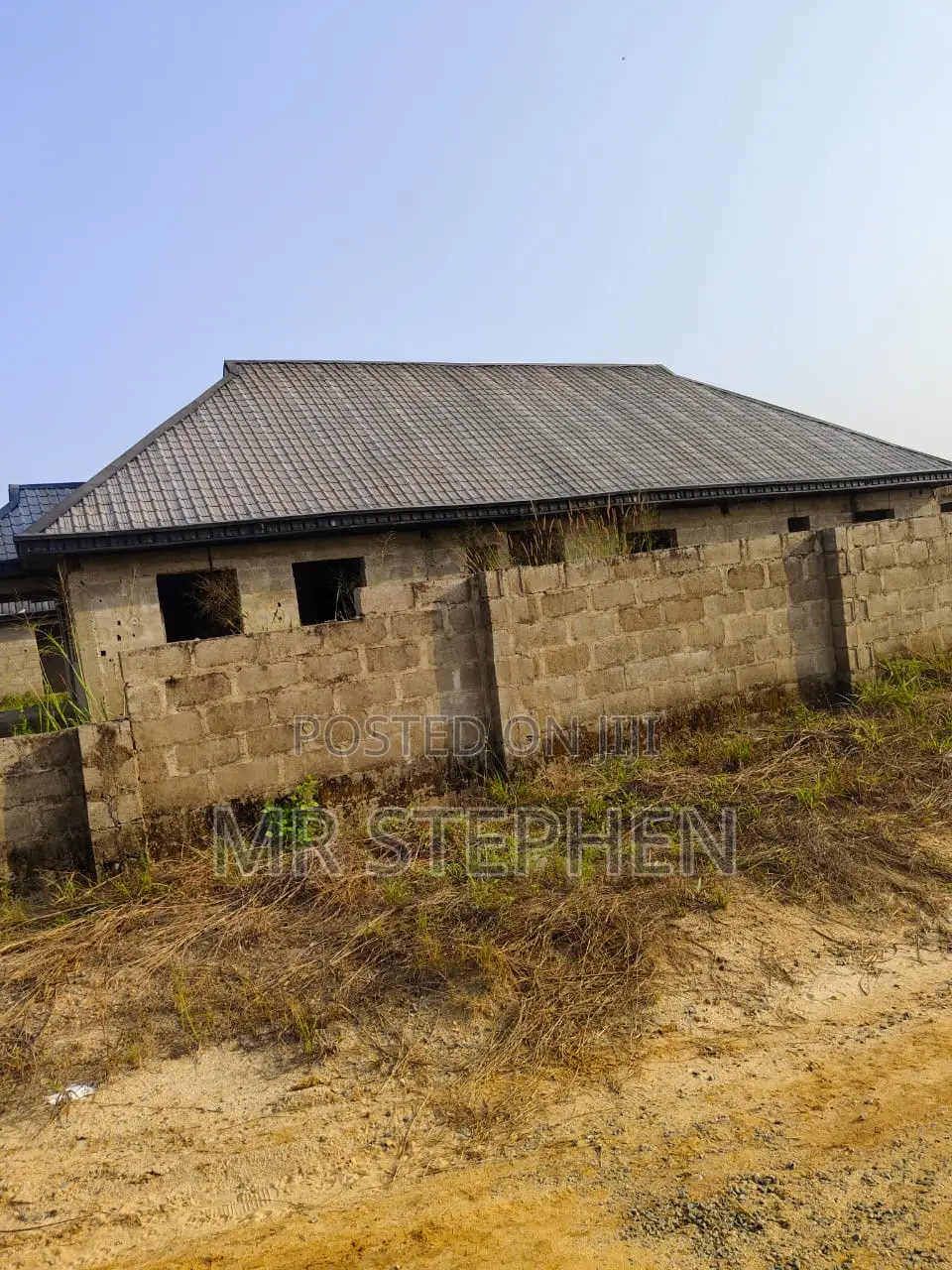 4 Uncompleted Bungalow for Sale in Mowe