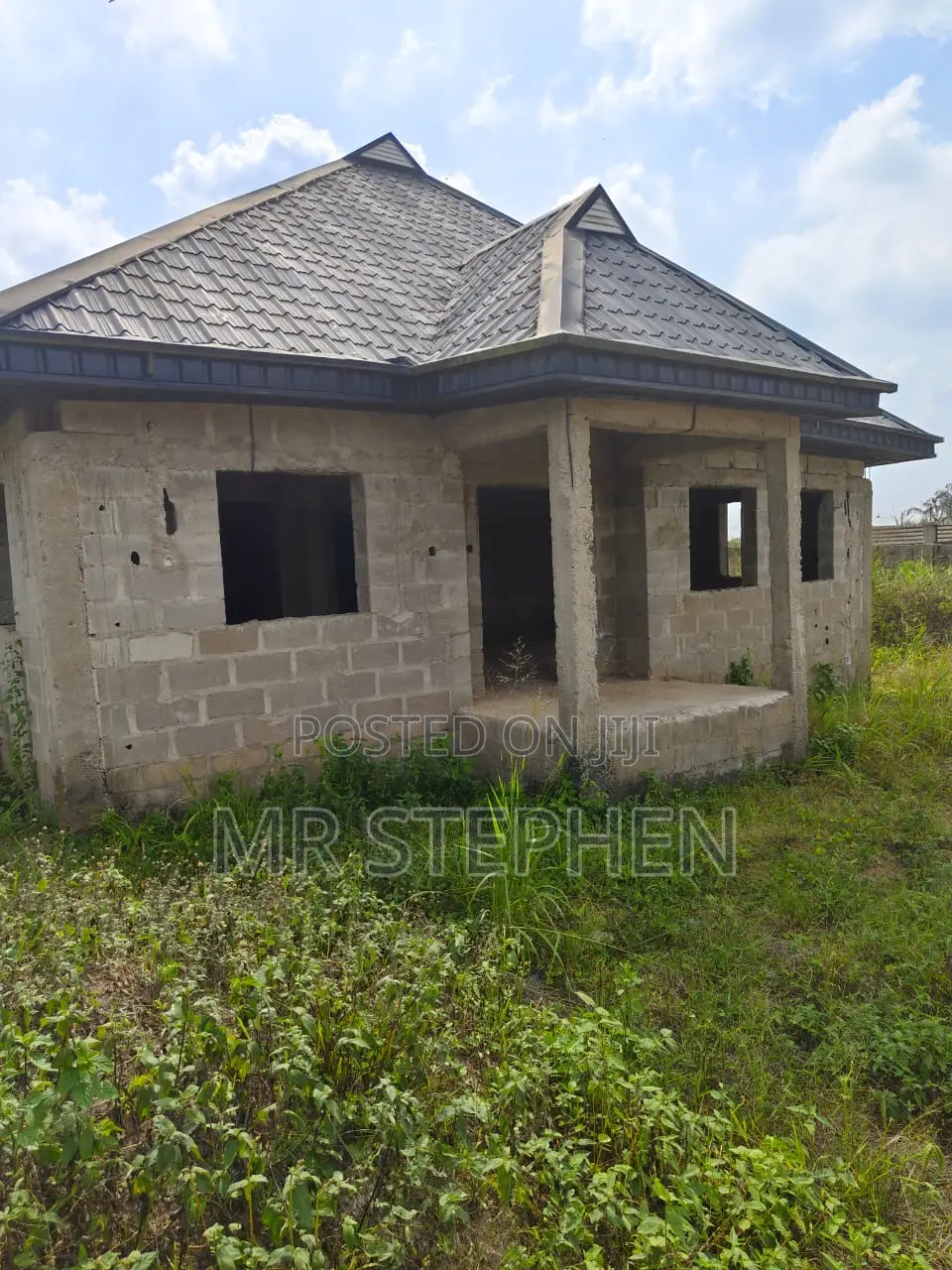 4 Uncompleted Bungalow for Sale in Mowe