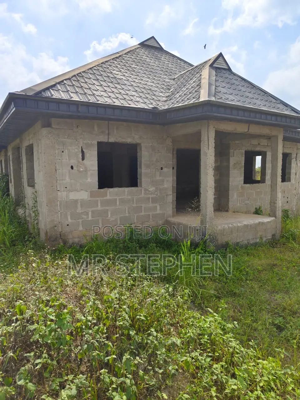 4 Uncompleted Bungalow for Sale in Mowe