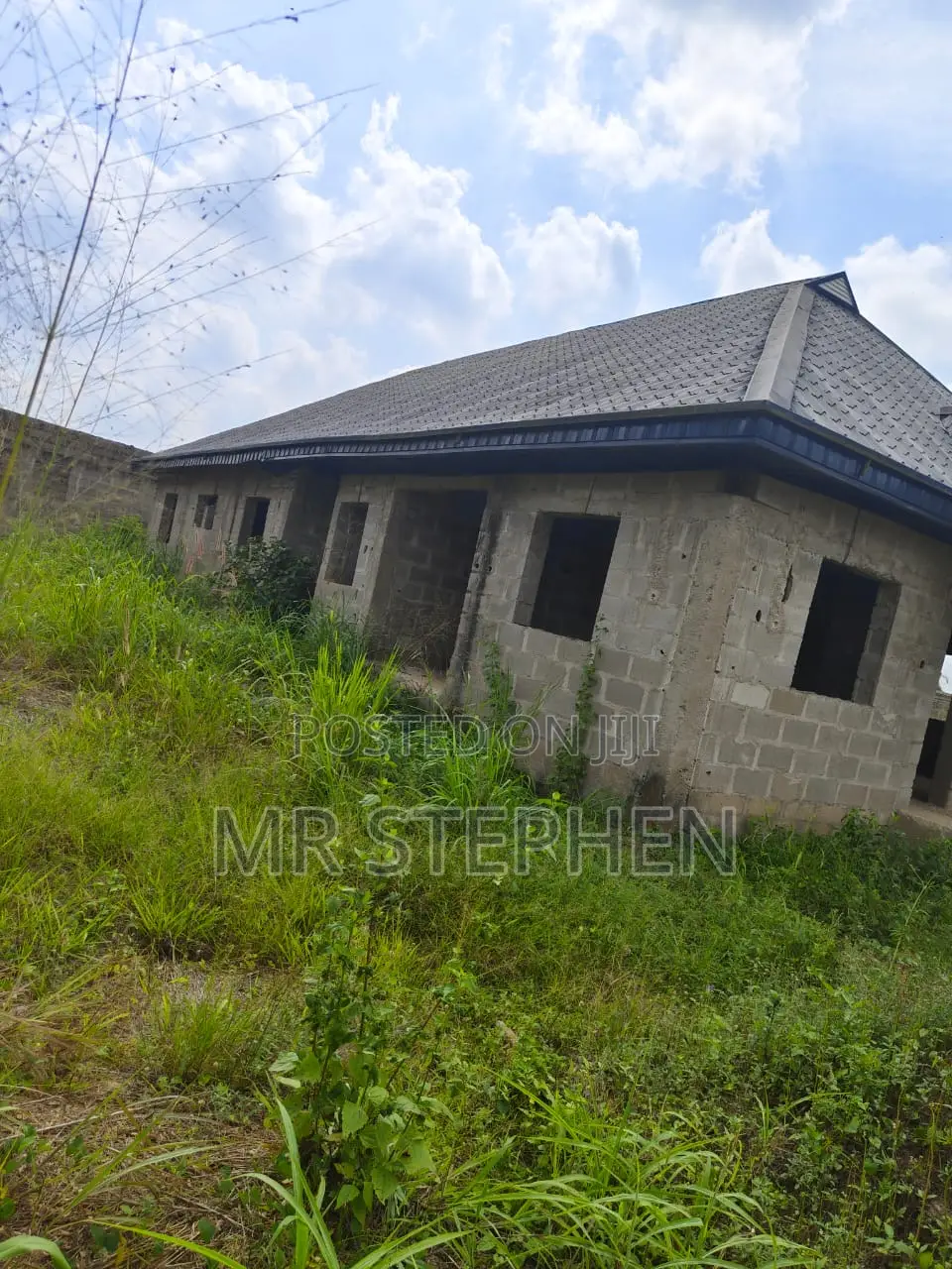 4 Uncompleted Bungalow for Sale in Mowe