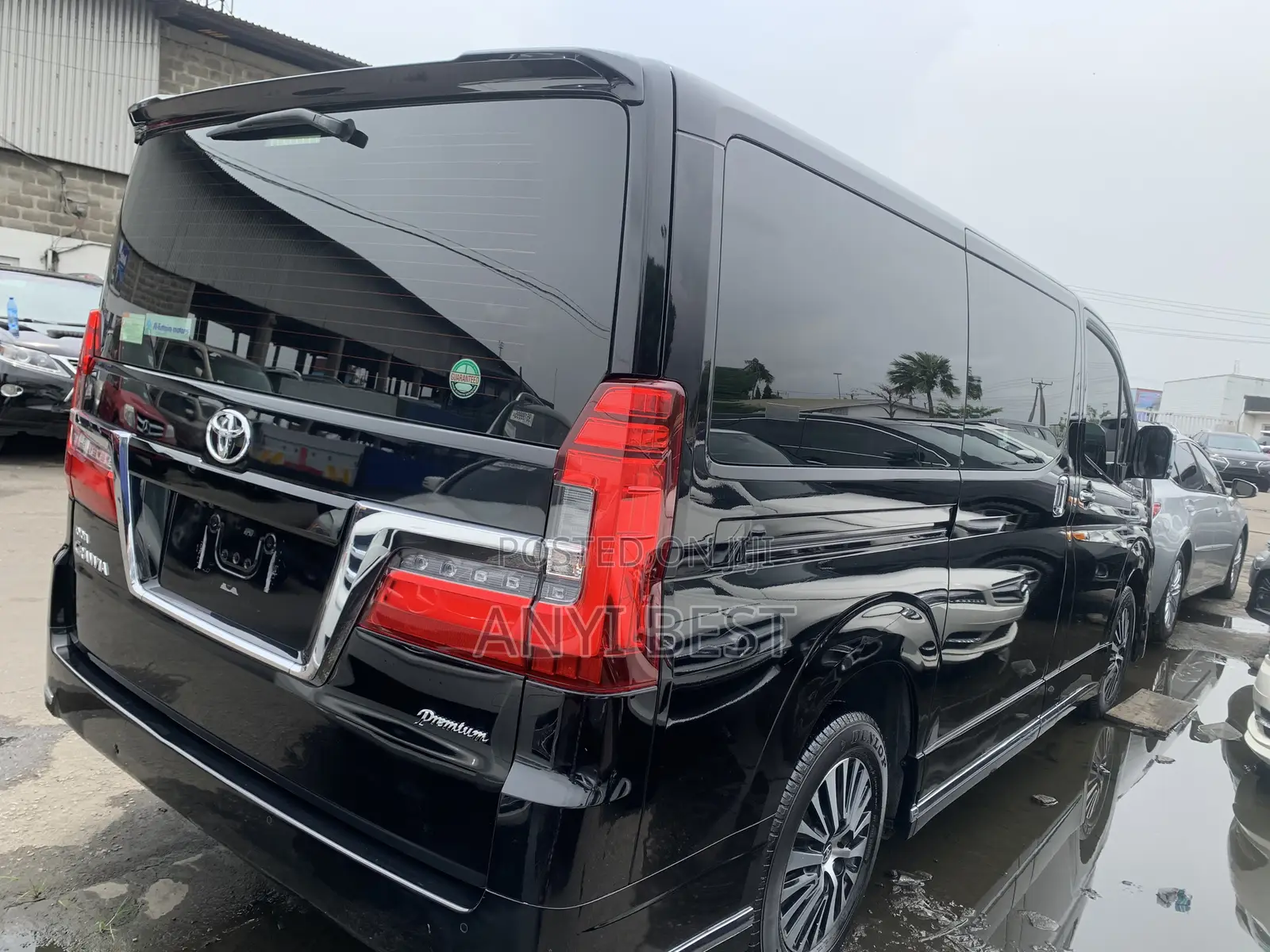 Toyota Granvia 2024 Black