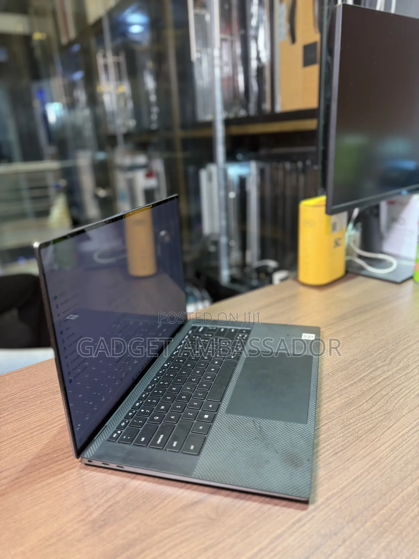 Laptop Dell Precision 5550 64GB Intel Core I9 SSHD (Hybrid) 1T