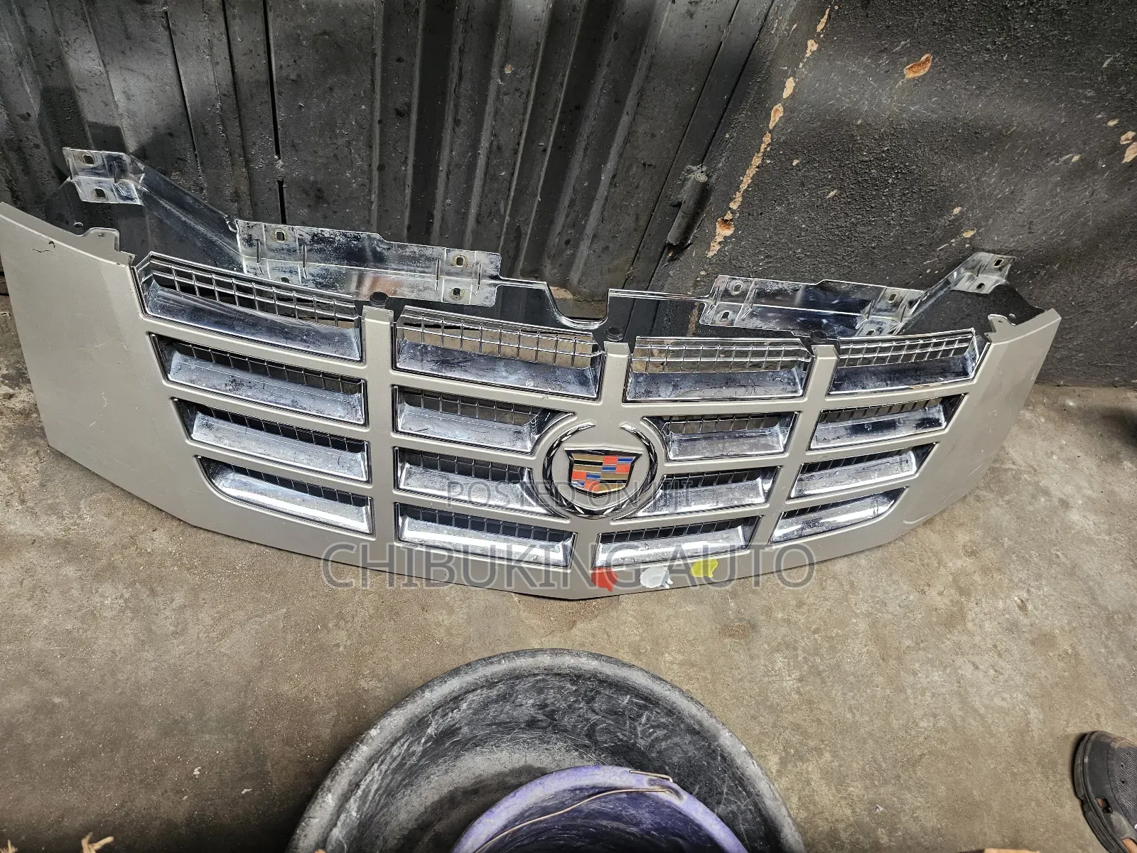 Frontgrill Cadillac Escalade 2010