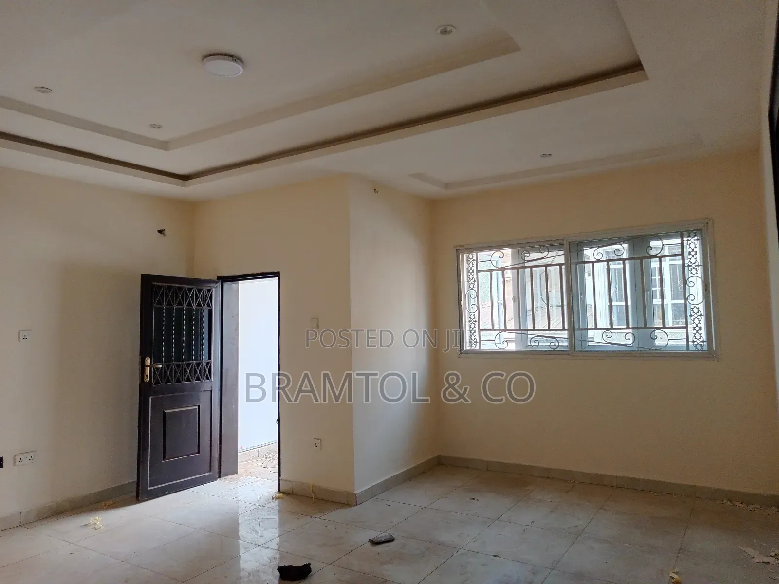 Beautiful, Well Refurbished 4 Bedroom in Wuse 2 for Office Only