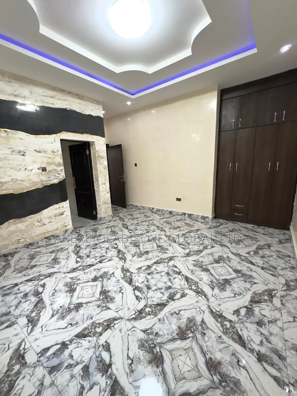 4bdrm Duplex in Karsana Gwarinpa, for sale