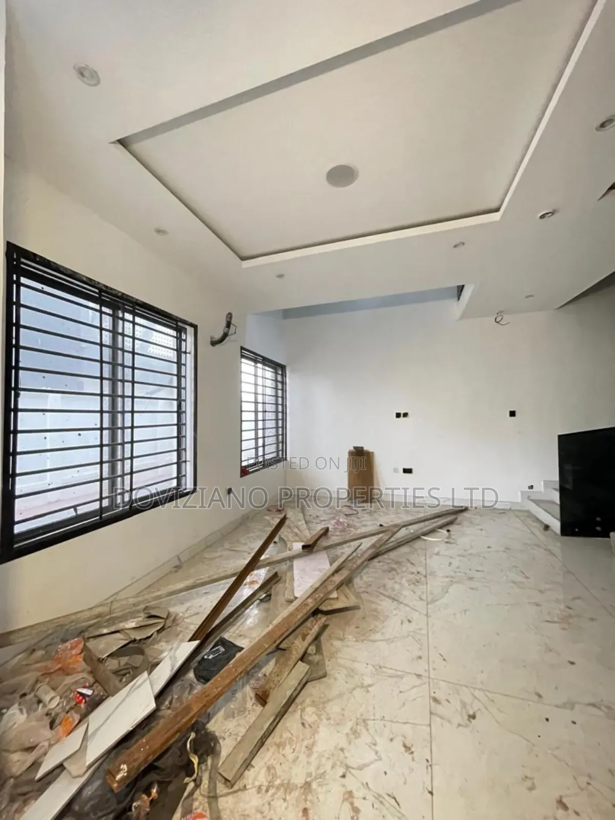 5bdrm Duplex in Lekki Phase 1 for sale