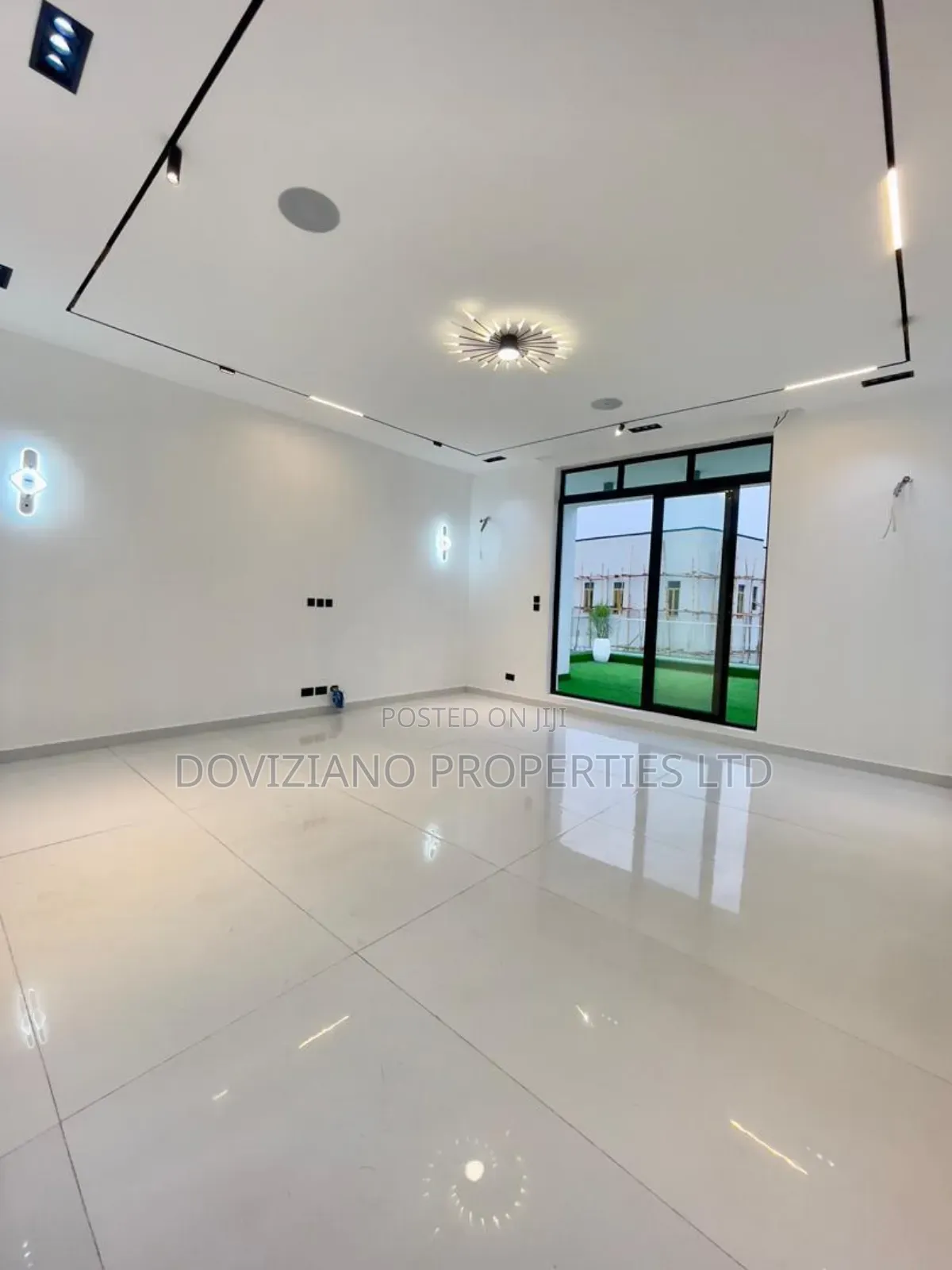 5bdrm Duplex in Osapa london for sale