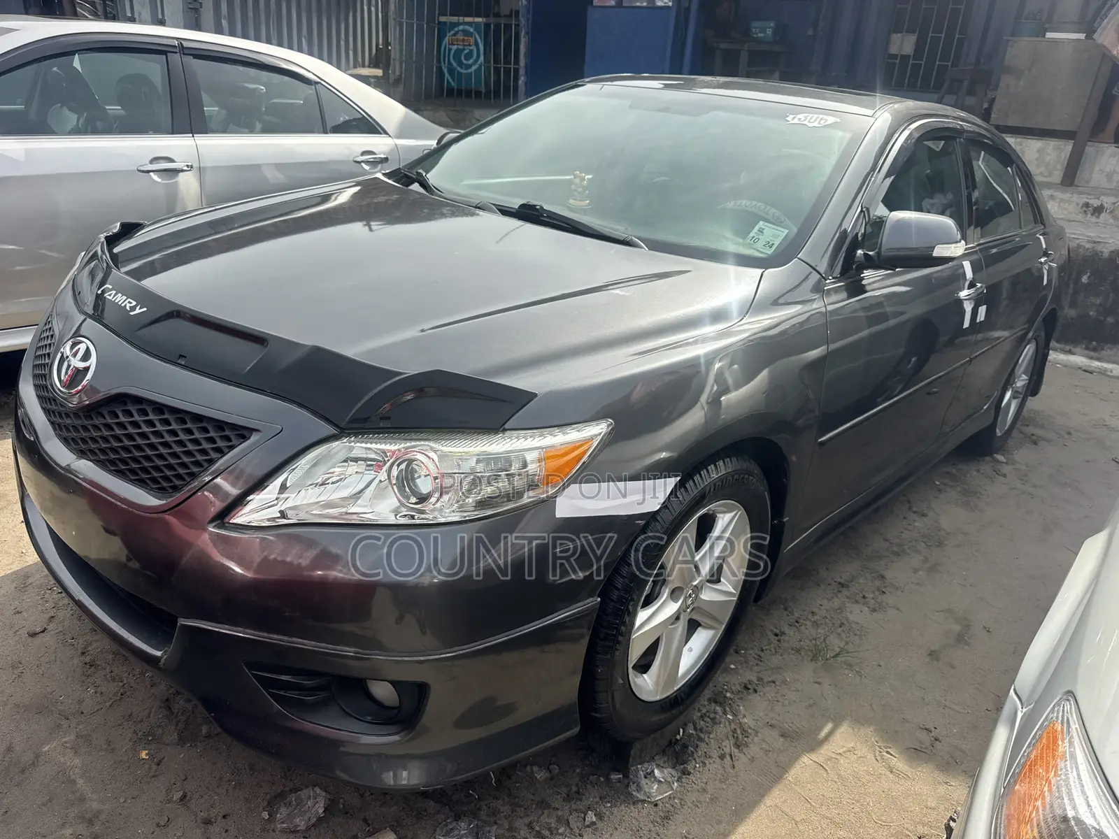 Toyota Camry SE 4dr Sedan (2.5L 4cyl 6A) 2011 Gray